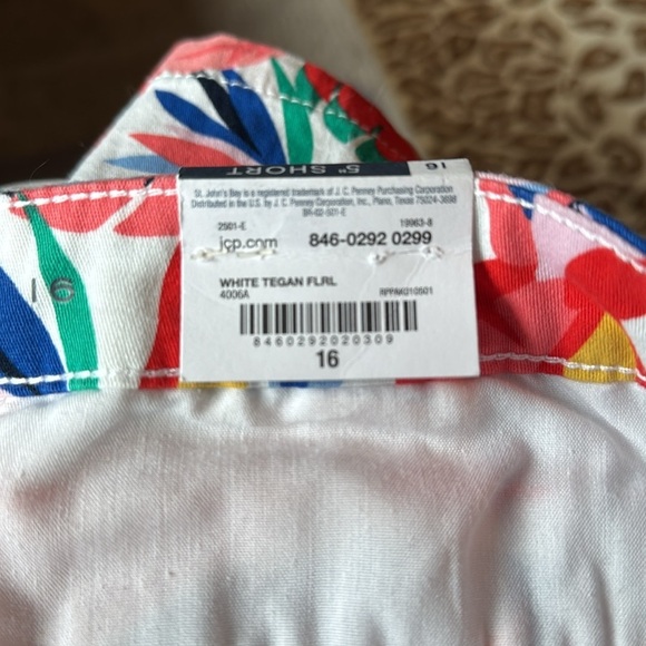 NWT St. John's Bay Floral 5" Shorts Womens 16 Tropical Cotton stretch Beach Soft - Picture 10 of 14